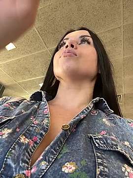 ElenaFree naked stripping on cam for live sex video chat