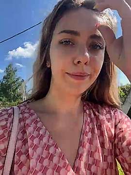 MariiD naked stripping on cam for live sex video chat