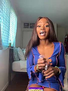 MsDREAMZ naked stripping on cam for live sex video chat