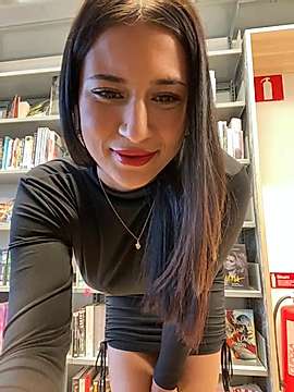 yasmineblue naked stripping on cam for live sex video chat