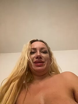 SofiaJoy naked stripping on cam for live sex video chat