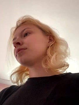 AnnaCutes nude stripping on cam for live porn video show