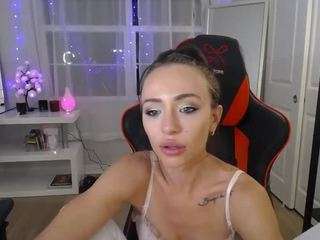 GiaCamarii naked on cam – online porn show