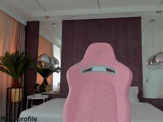 Tiffany naked on cam – online sex chat