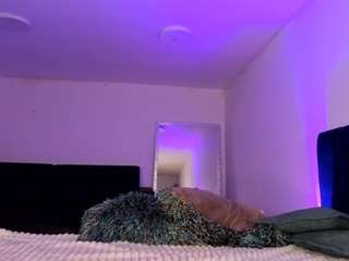 Nicole naked on cam – live sex chat