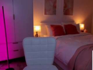 YourGoddessRoxana naked on cam – live porn show