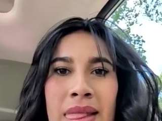 Aliii naked on cam – live porn chat