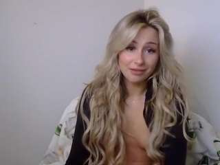 Lacey nude on cam – online sex show