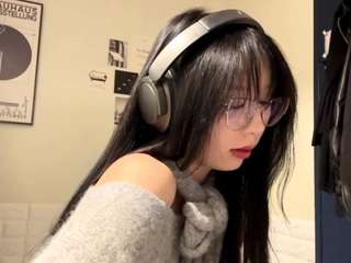 Mei naked on cam – live porn show