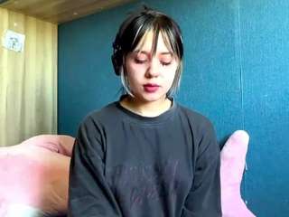 Auesha fully nude on cam – live sex chat
