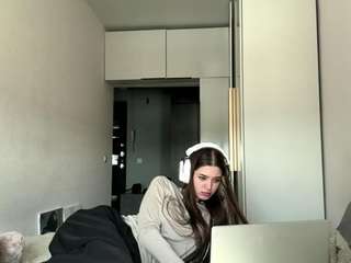ElidaSchimke fully naked on cam – live porn webcam chat