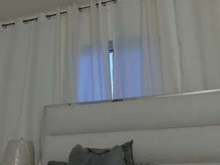 Jessica Simpsin naked on cam – live sex webcam chat