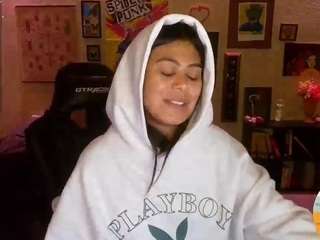 Kat fully naked on cam – online sex chat